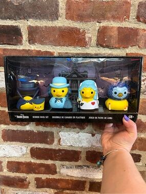 Disney Parks Haunted Mansion Hatbox Bride Leota Rubber Ducks Set NEW